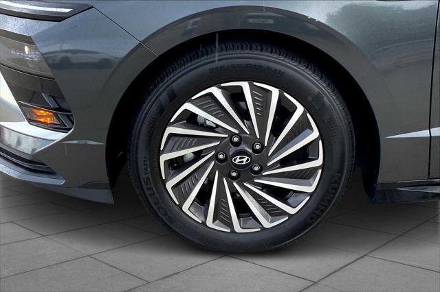 used 2025 Hyundai Sonata Hybrid car, priced at $24,990