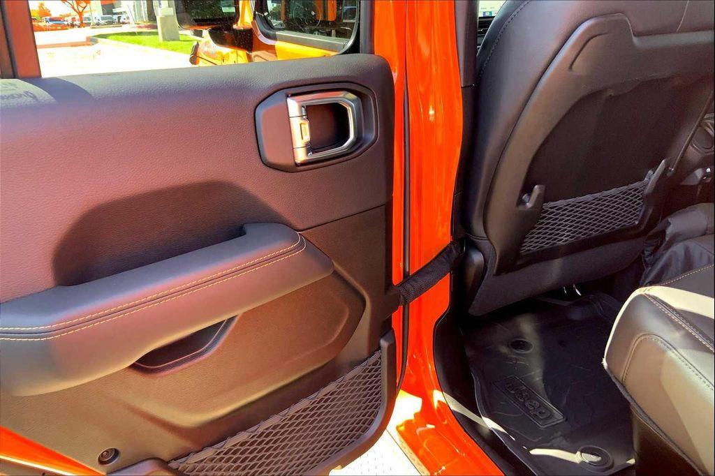 new 2025 Jeep Gladiator car, priced at $44,499