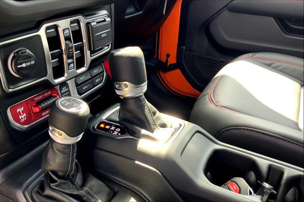 new 2025 Jeep Wrangler car, priced at $58,499