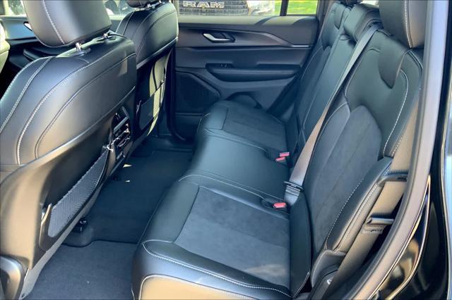 new 2025 Jeep Grand Cherokee car, priced at $48,375
