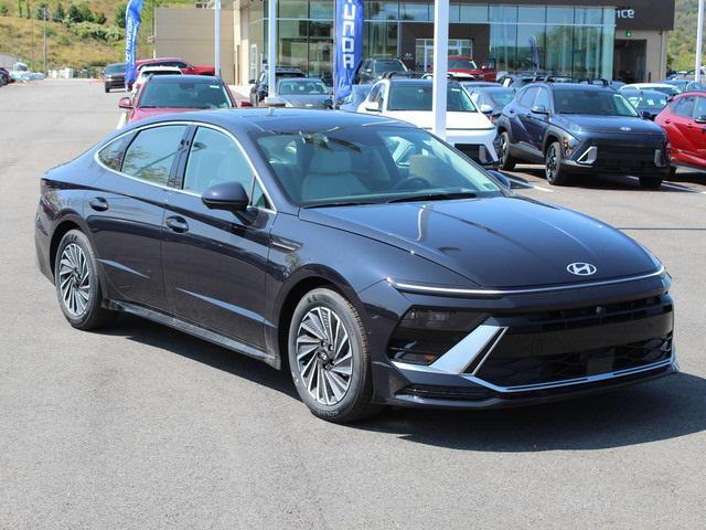 new 2024 Hyundai Sonata Hybrid car, priced at $34,146