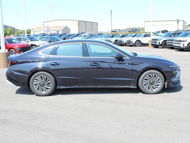 new 2024 Hyundai Sonata Hybrid car, priced at $34,146