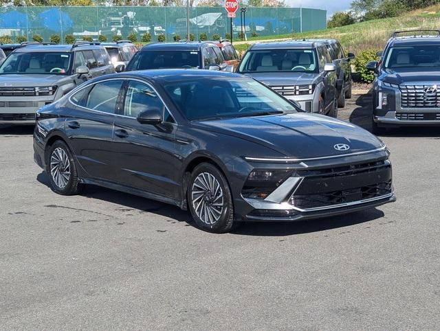 new 2024 Hyundai Sonata Hybrid car, priced at $32,949