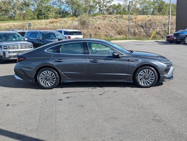 new 2024 Hyundai Sonata Hybrid car, priced at $34,294