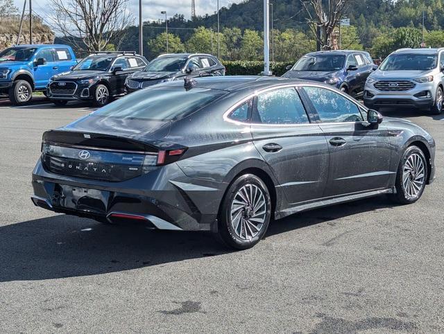 new 2024 Hyundai Sonata Hybrid car, priced at $34,294