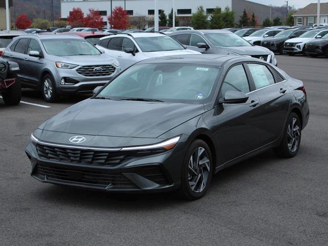 new 2024 Hyundai Elantra car, priced at $23,587