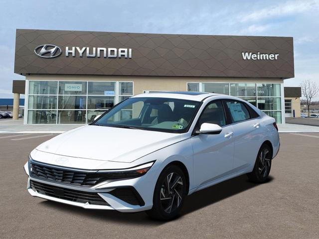 new 2024 Hyundai Elantra car, priced at $23,425