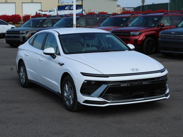 new 2025 Hyundai Sonata car, priced at $25,825