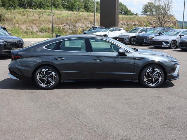 new 2024 Hyundai Sonata car, priced at $25,708