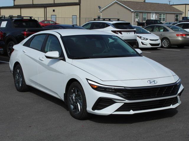 new 2024 Hyundai Elantra car, priced at $20,679