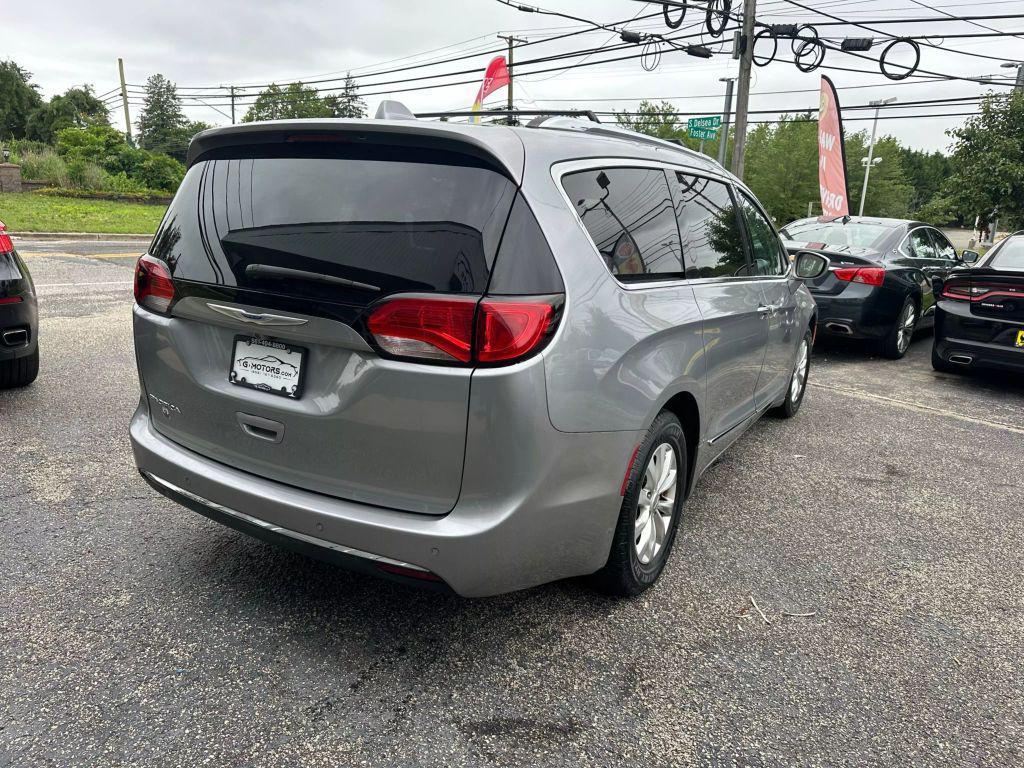 used 2019 Chrysler Pacifica car, priced at $14,995