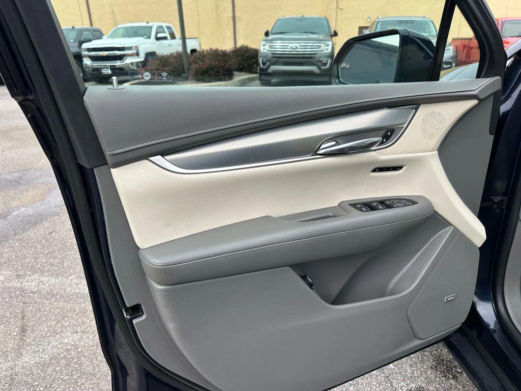 used 2017 Cadillac XT5 car, priced at $11,699