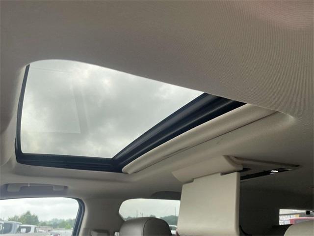 used 2015 GMC Yukon car, priced at $18,950