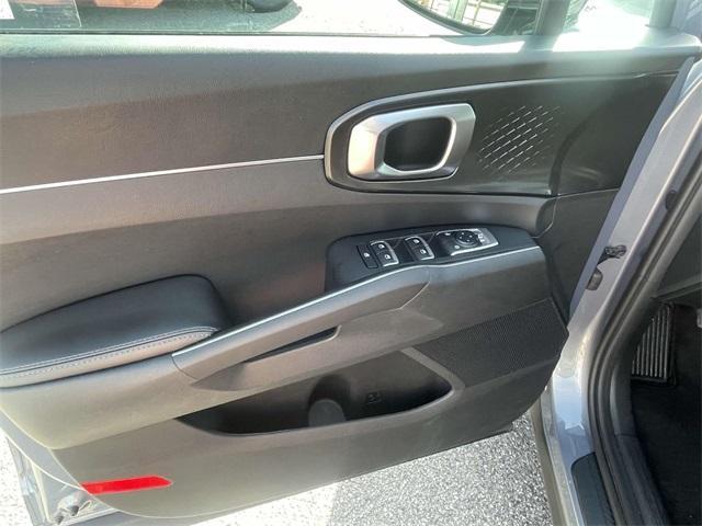 used 2022 Kia Sorento car, priced at $21,950