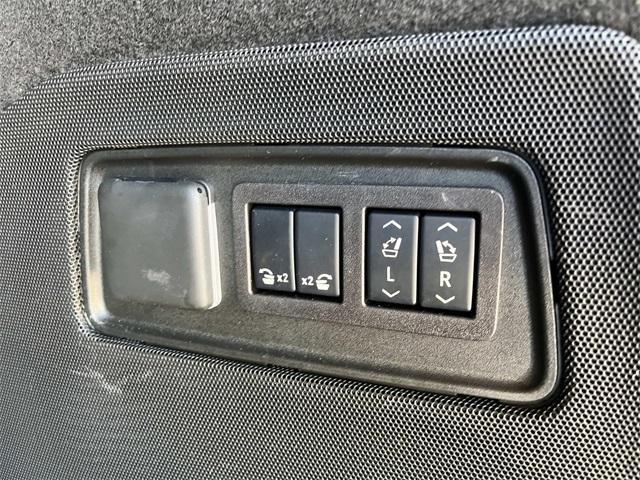 used 2024 Cadillac Escalade ESV car, priced at $90,950