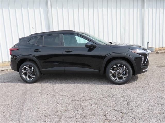 new 2025 Chevrolet Trax car, priced at $24,278