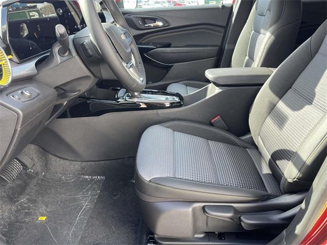 new 2025 Chevrolet Trax car, priced at $24,185