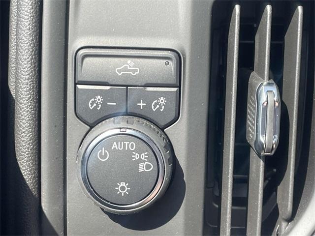 new 2025 Chevrolet Silverado 1500 car, priced at $35,943