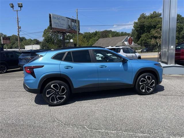 new 2025 Chevrolet Trax car, priced at $27,014
