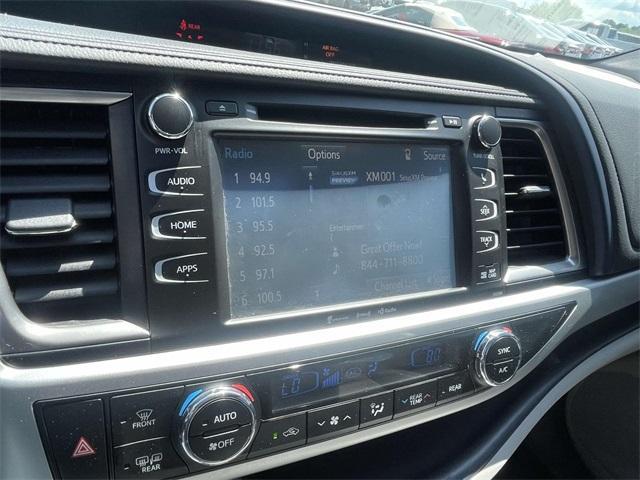 used 2019 Toyota Highlander car, priced at $26,950
