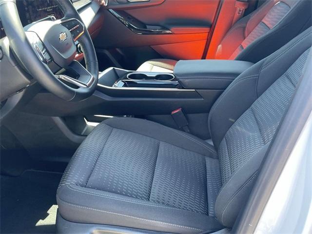 new 2025 Chevrolet Equinox car, priced at $27,752