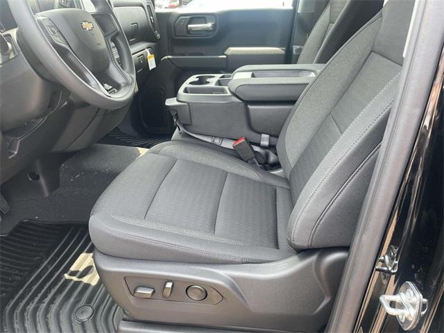 new 2025 Chevrolet Silverado 1500 car, priced at $40,876
