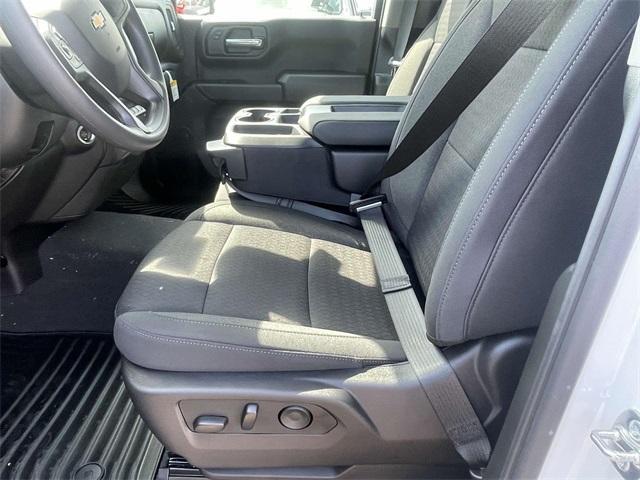 new 2025 Chevrolet Silverado 1500 car, priced at $40,876