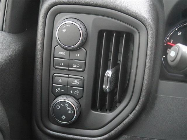 new 2025 Chevrolet Silverado 1500 car, priced at $43,402