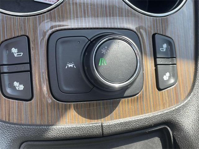 used 2022 GMC Acadia car, priced at $25,450