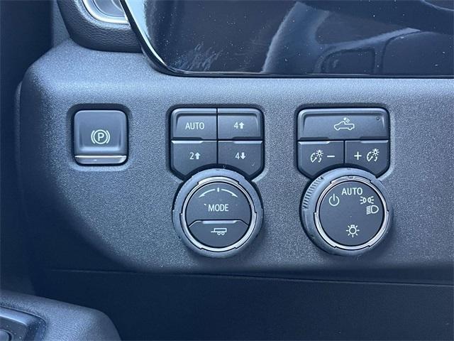new 2025 Chevrolet Silverado 1500 car, priced at $49,983