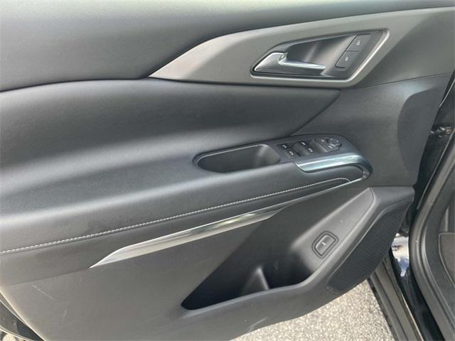 used 2024 Chevrolet Traverse car, priced at $39,450