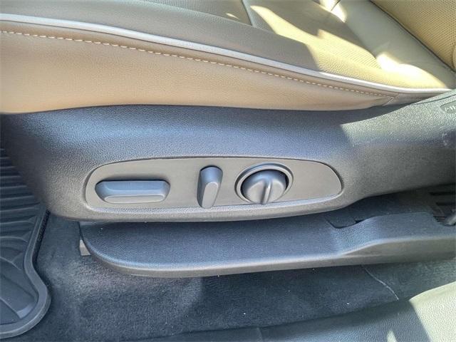 used 2022 Chevrolet Traverse car, priced at $36,450