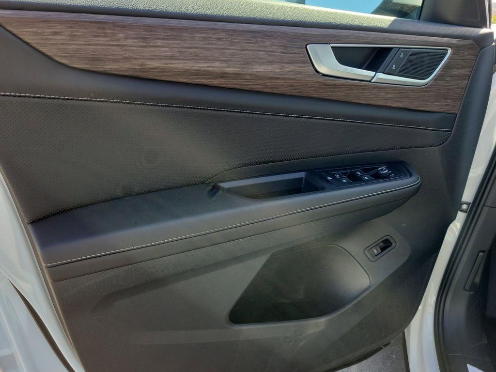 new 2026 Volkswagen Atlas car, priced at $49,236