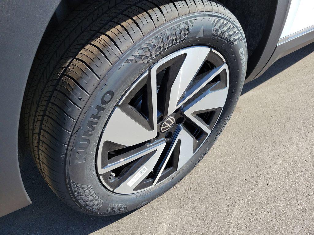 new 2026 Volkswagen Atlas car, priced at $49,236