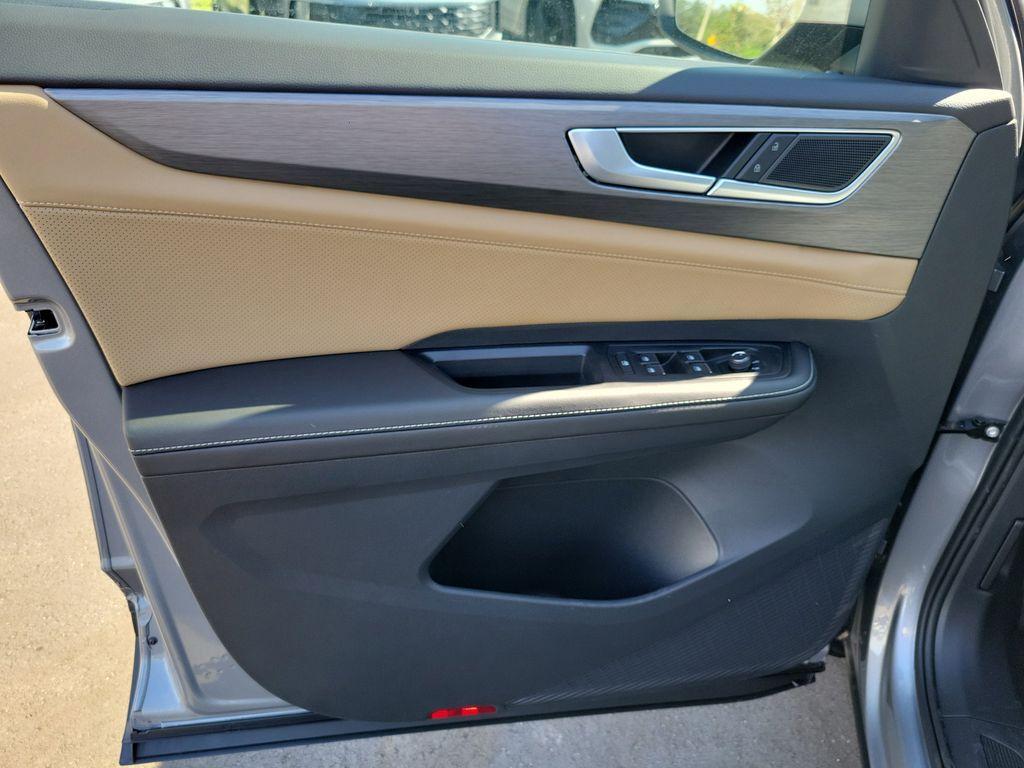 new 2026 Volkswagen Atlas Cross Sport car, priced at $37,755