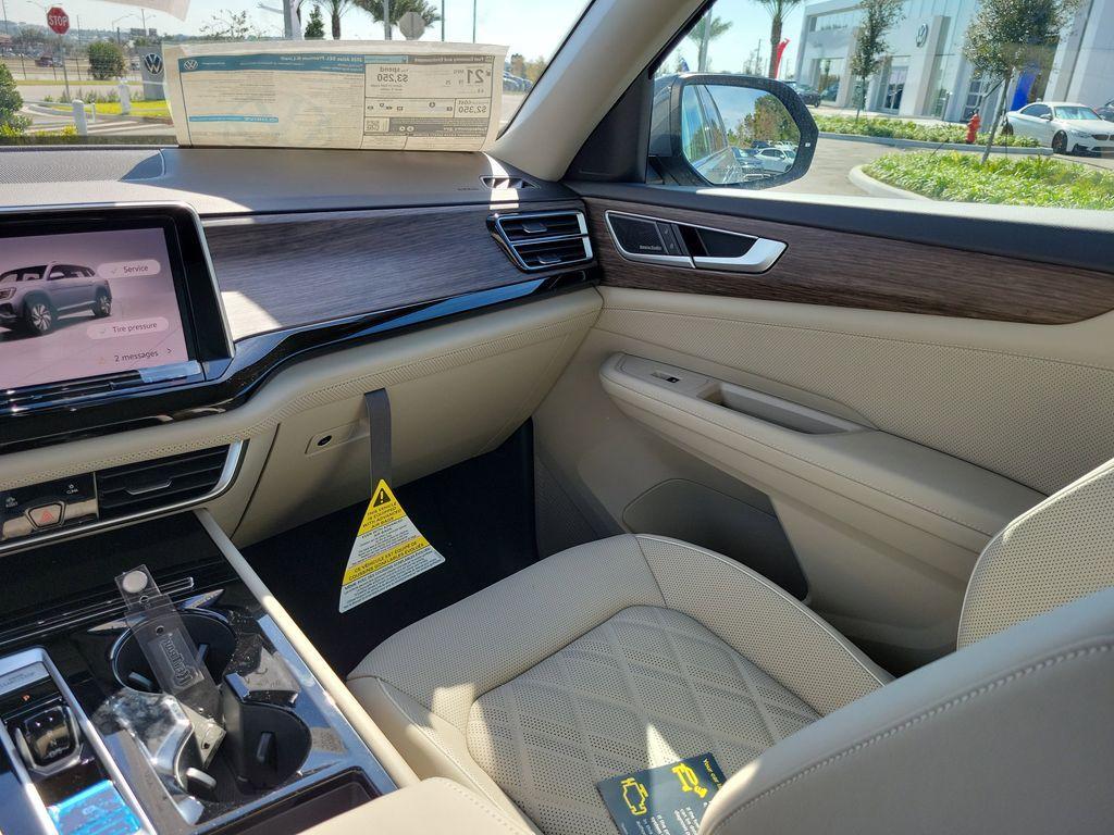 new 2026 Volkswagen Atlas car, priced at $54,081