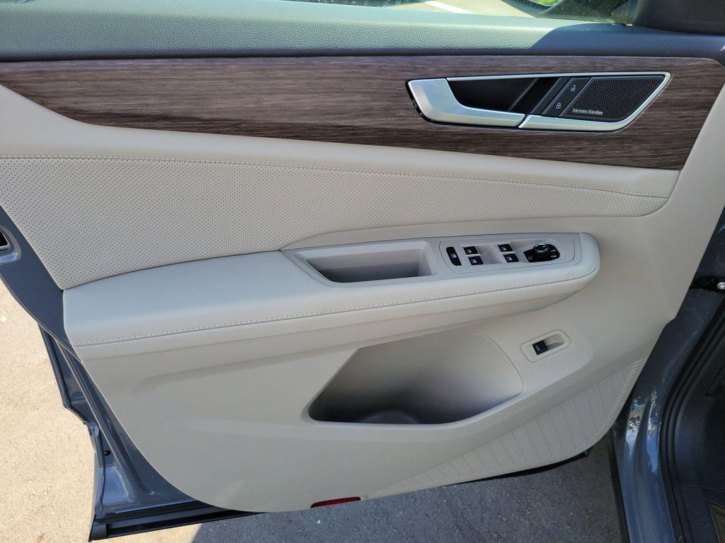 new 2026 Volkswagen Atlas car, priced at $54,081