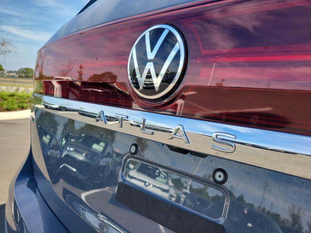 new 2026 Volkswagen Atlas car, priced at $54,081