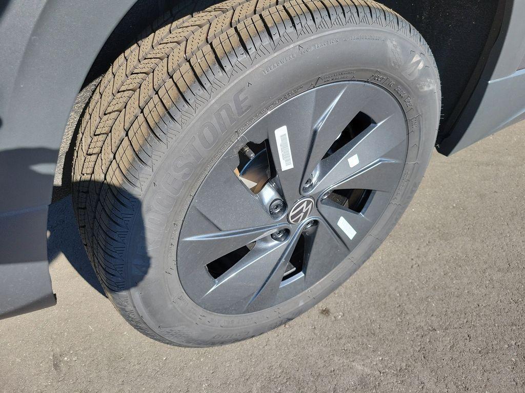 new 2025 Volkswagen Taos car, priced at $24,348