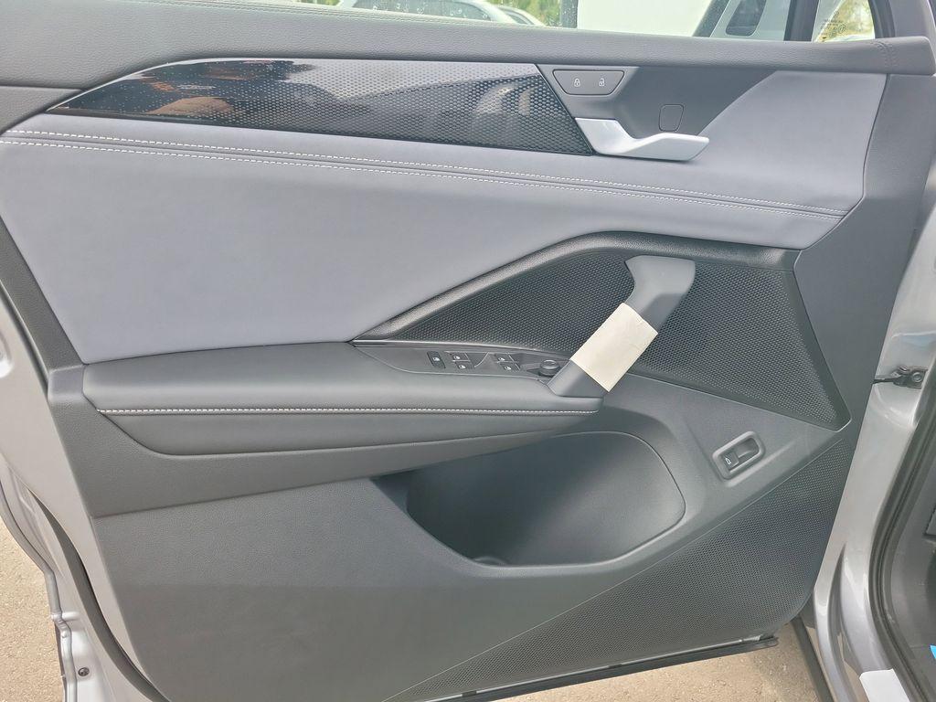 new 2025 Volkswagen Tiguan car, priced at $30,657