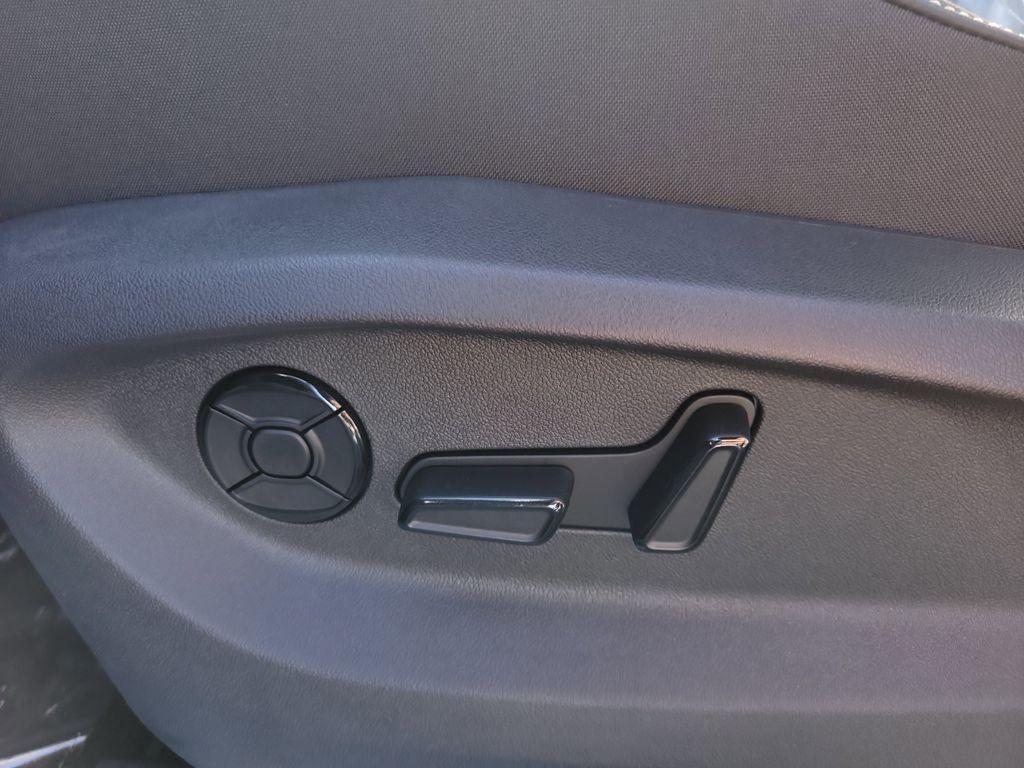 new 2025 Volkswagen Tiguan car, priced at $30,657