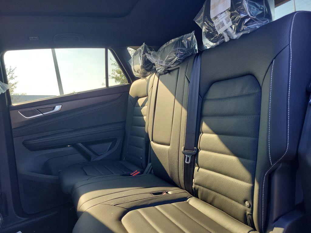 new 2026 Volkswagen Atlas Cross Sport car, priced at $49,609