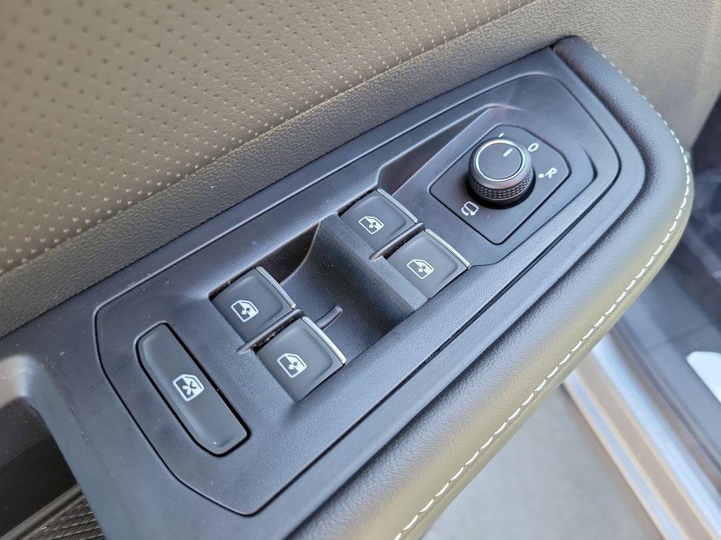 new 2026 Volkswagen Atlas car, priced at $53,644