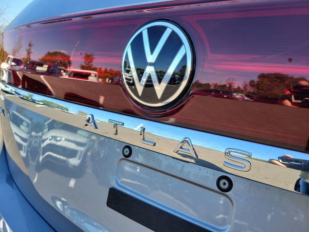 new 2026 Volkswagen Atlas car, priced at $53,644