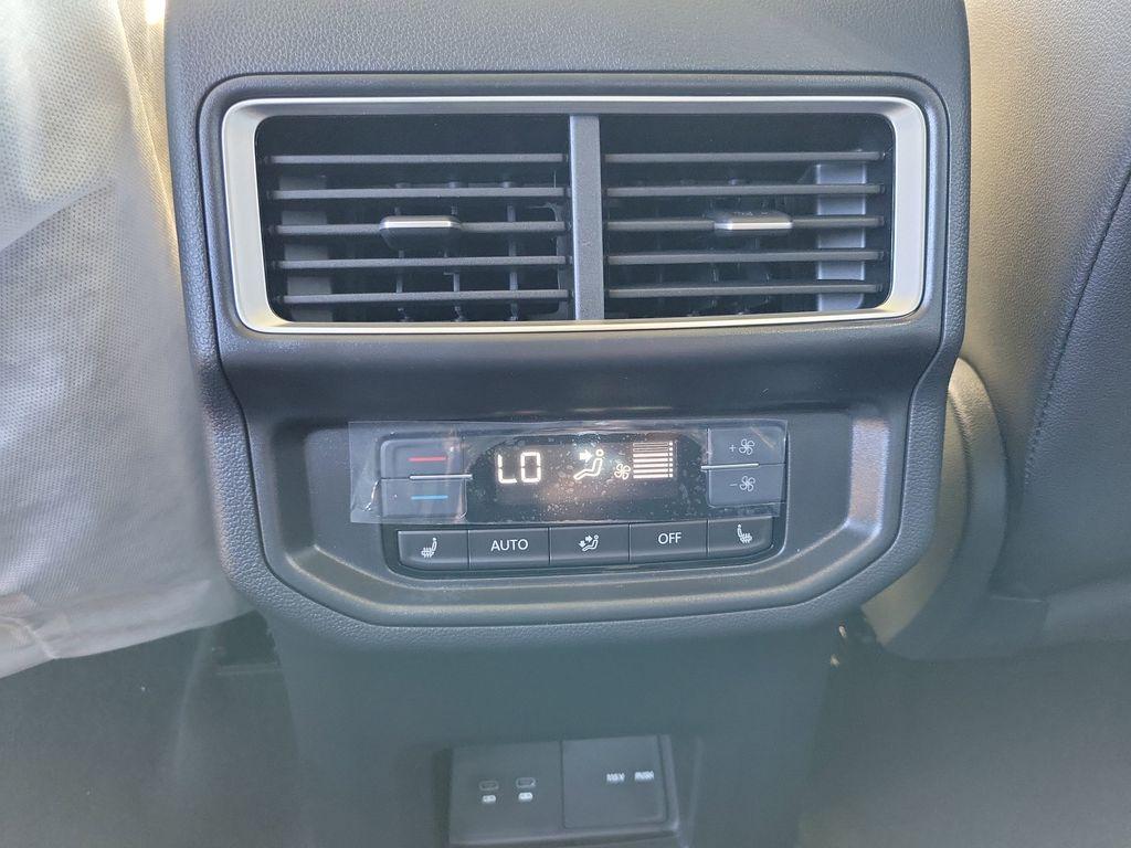 new 2026 Volkswagen Atlas car, priced at $53,644