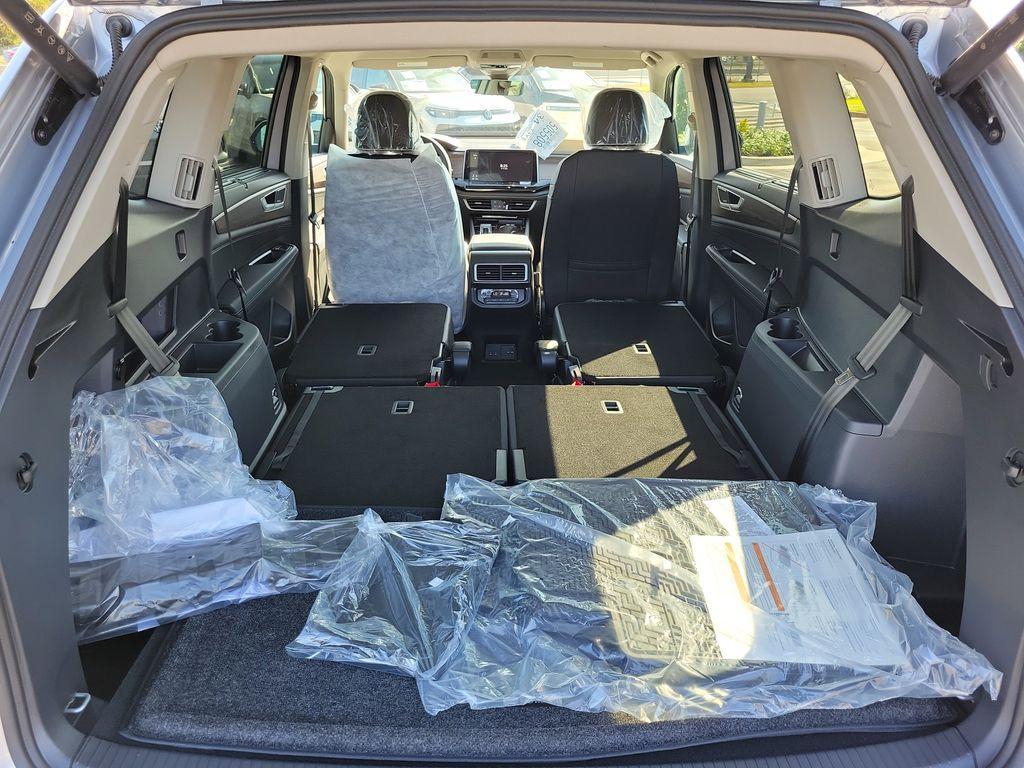 new 2026 Volkswagen Atlas car, priced at $53,644