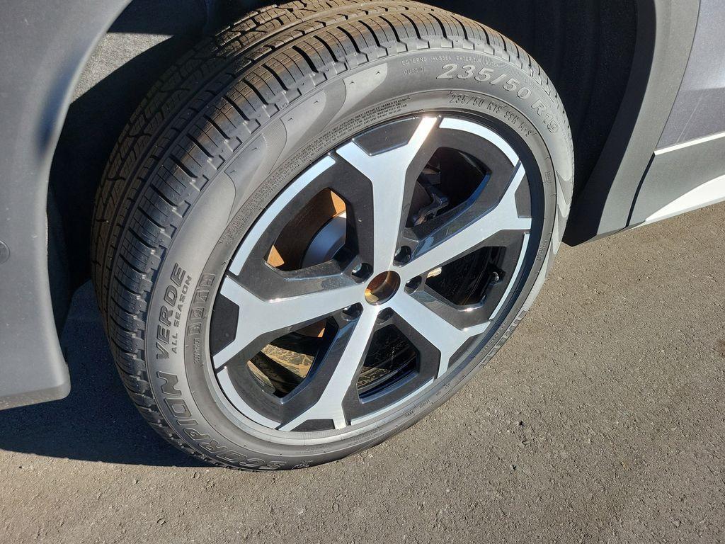 new 2025 Volkswagen Tiguan car, priced at $30,657