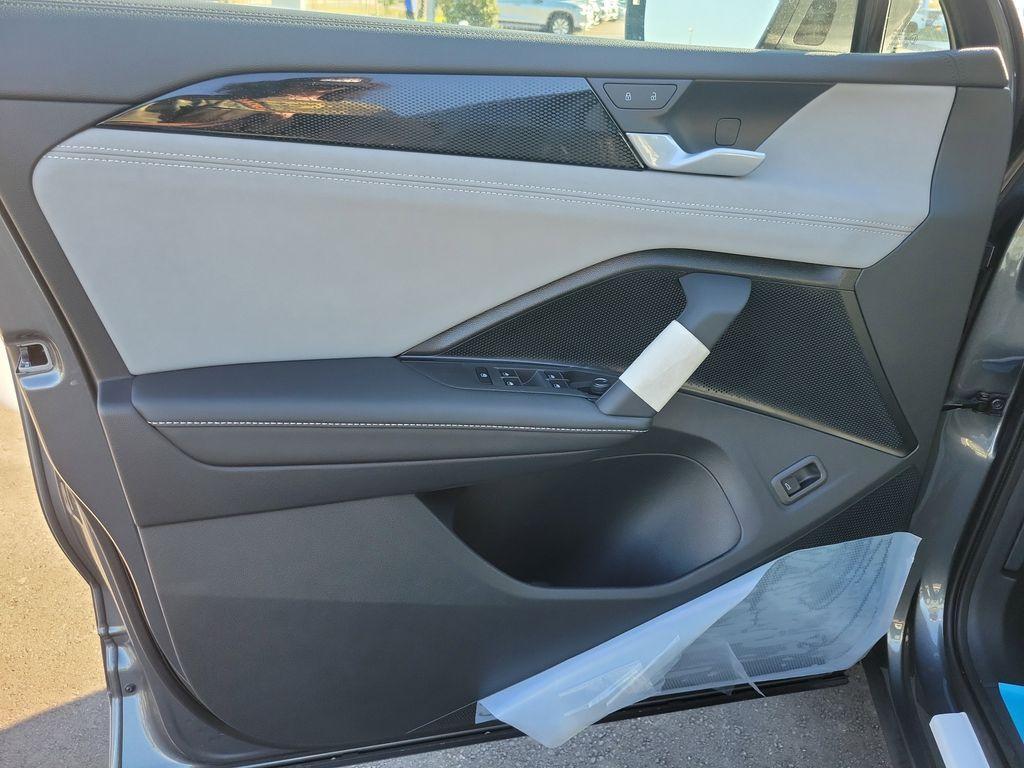 new 2025 Volkswagen Tiguan car, priced at $30,657