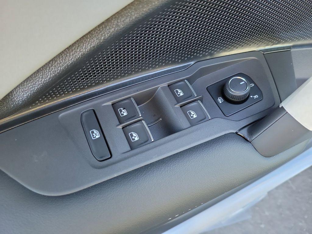 new 2025 Volkswagen Tiguan car, priced at $30,657