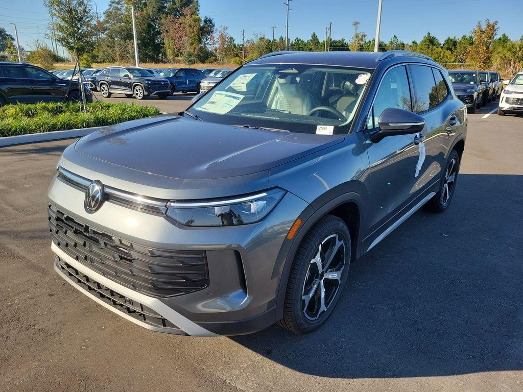 new 2025 Volkswagen Tiguan car, priced at $30,657